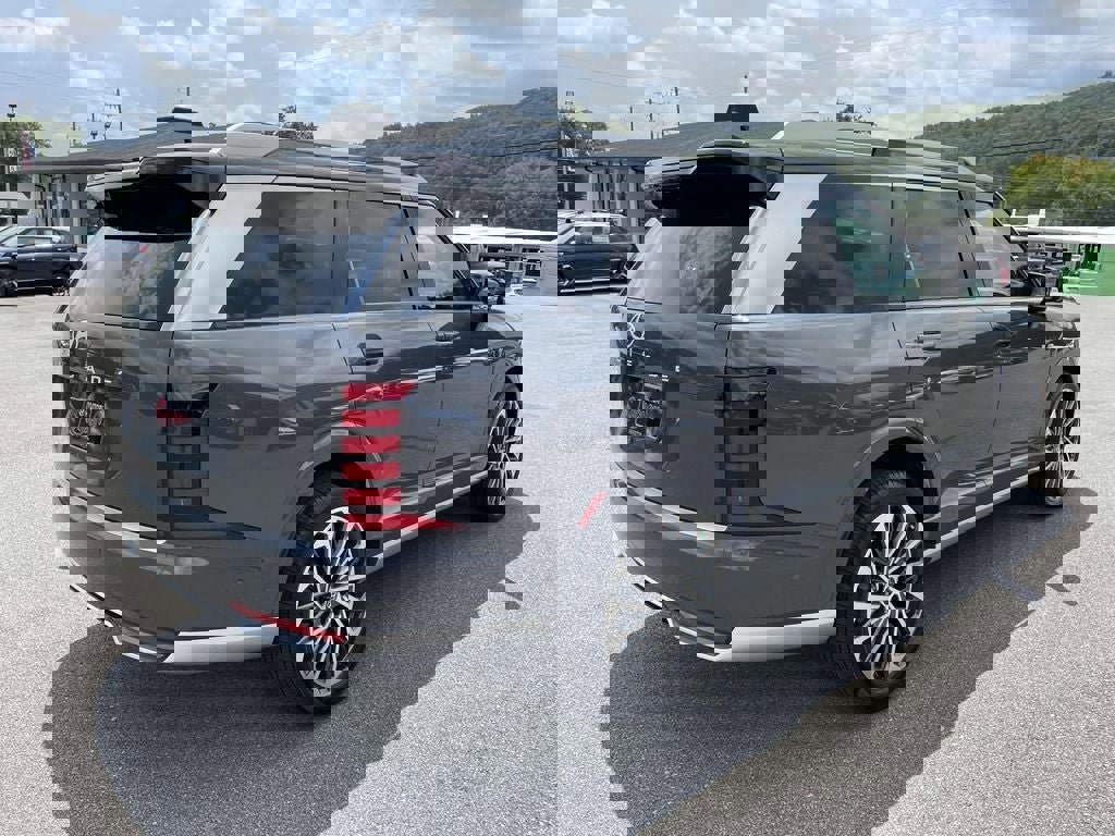 New 2026 Hyundai Palisade Calligraphy image 3