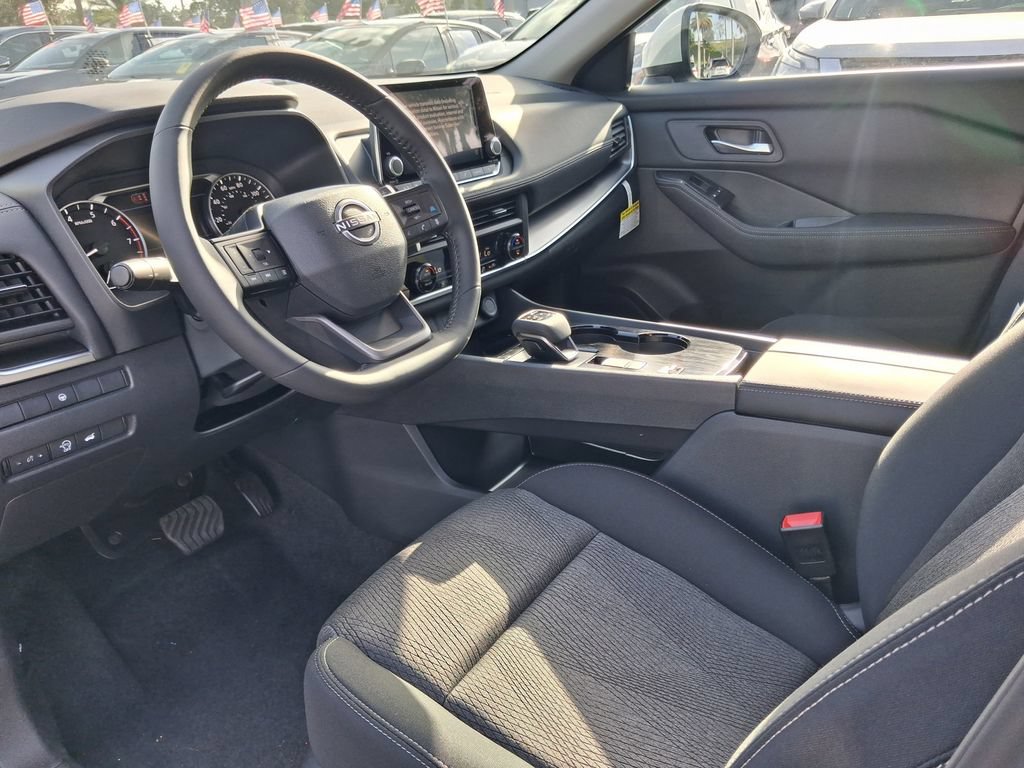 Used 2026 Nissan Rogue SV FWD image 16