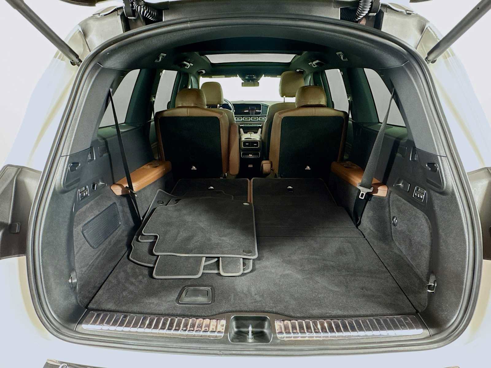 Used 2024 Mercedes-Benz GLS 450 4MATIC image 28