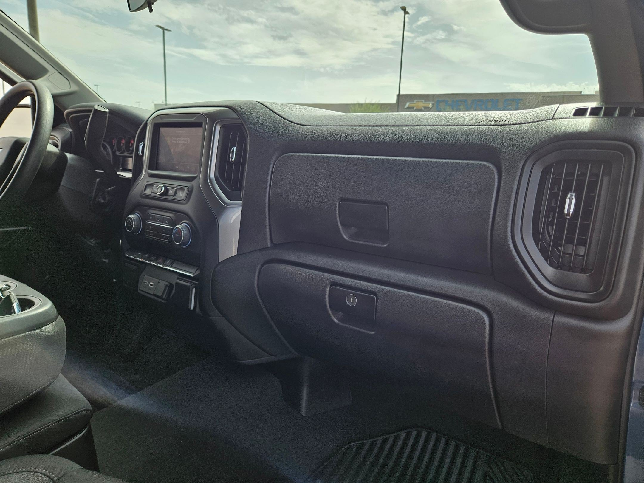 Certified 2024 Chevrolet Silverado 1500 Custom AWD/4WD image 26
