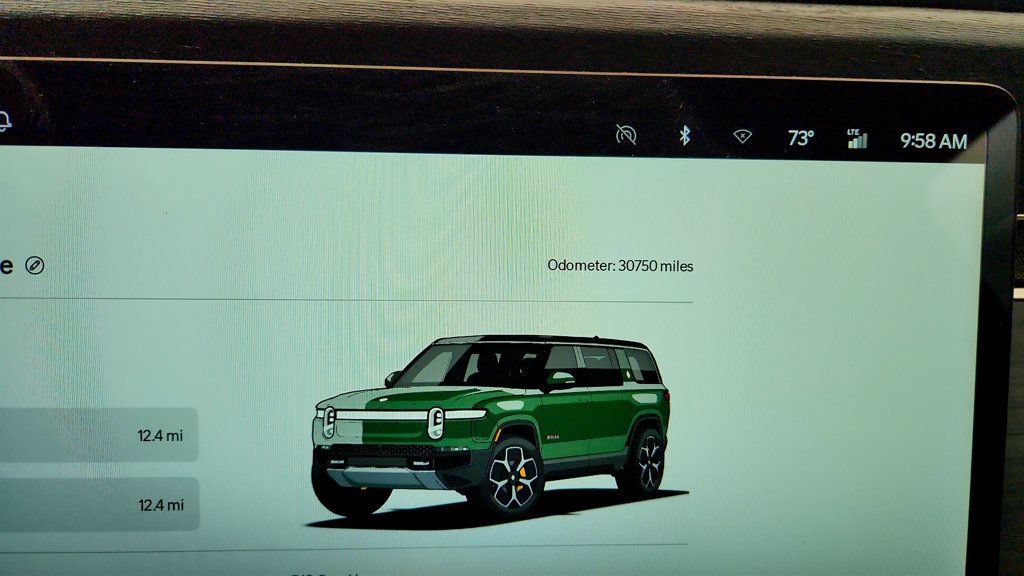 Used 2024 Rivian R1S Adventure AWD/4WD image 16
