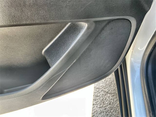 Used 2021 Chevrolet Traverse LS FWD image 22