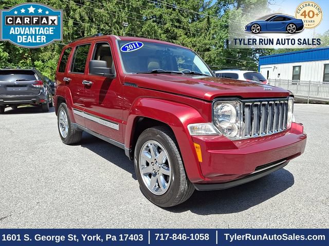 Used 2011 Jeep Liberty Limited w/ Tire & Wheel Group AWD/4WD image 1