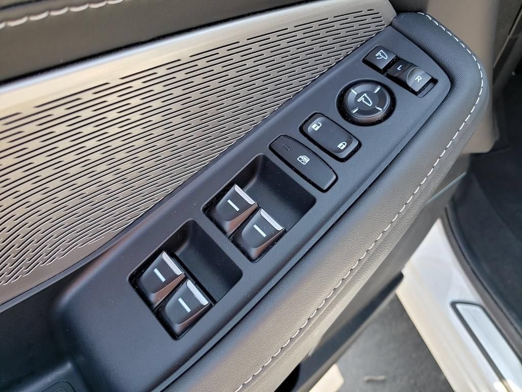 Certified 2024 Acura MDX w/ Advance Package AWD/4WD image 20