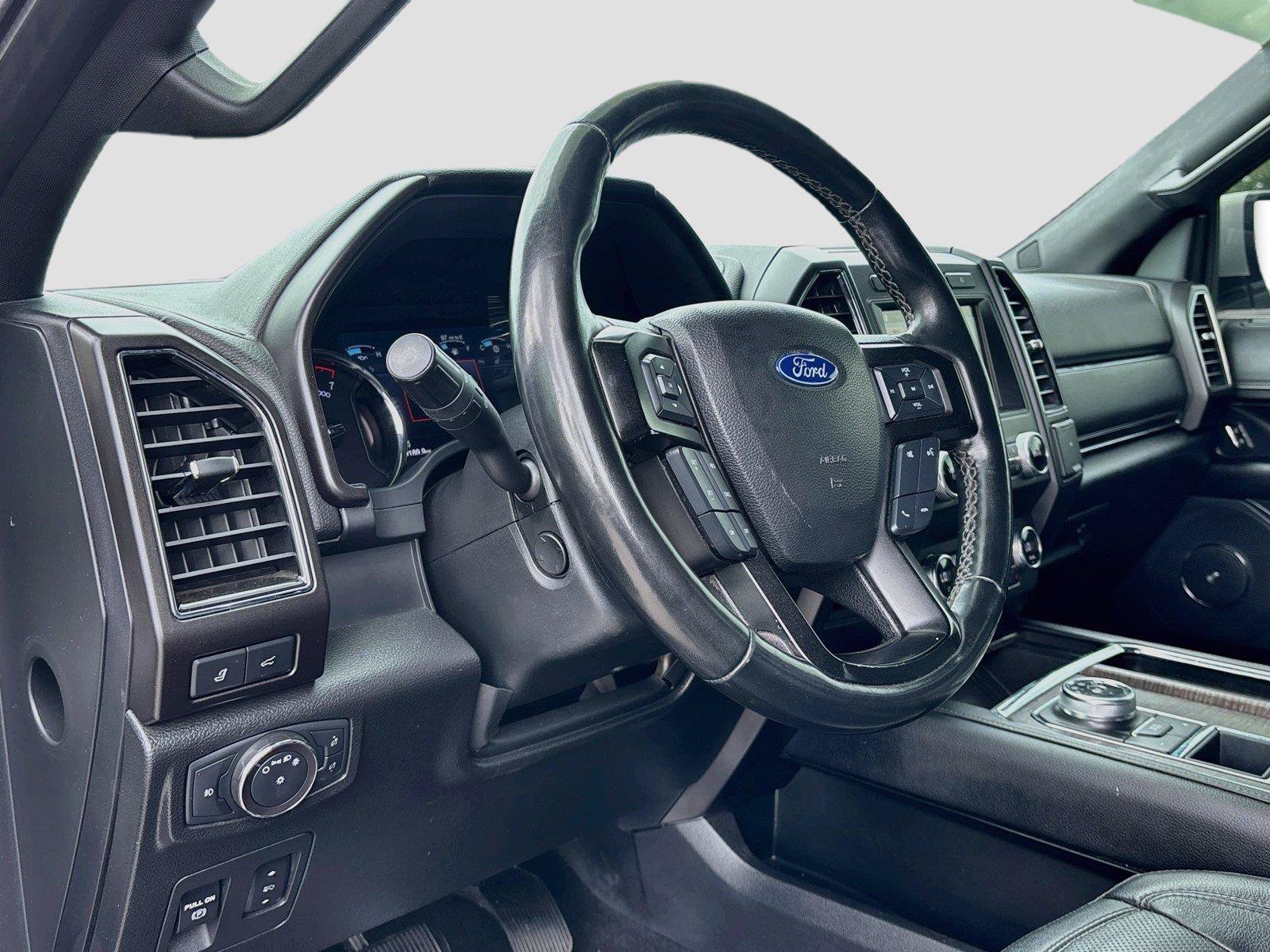 Used 2019 Ford Expedition Max Limited RWD image 9