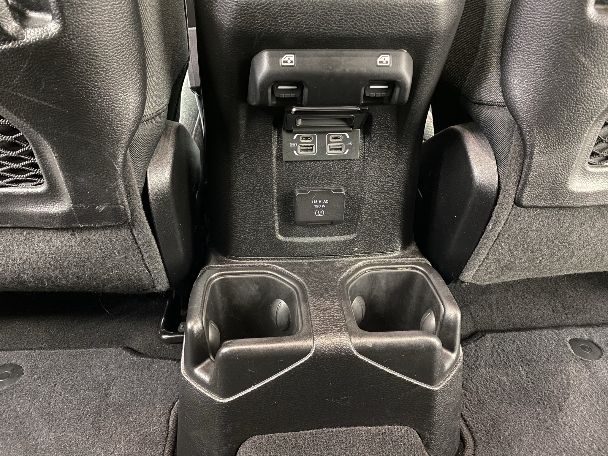 Used 2025 Jeep Wrangler Unlimited Rubicon AWD/4WD image 27