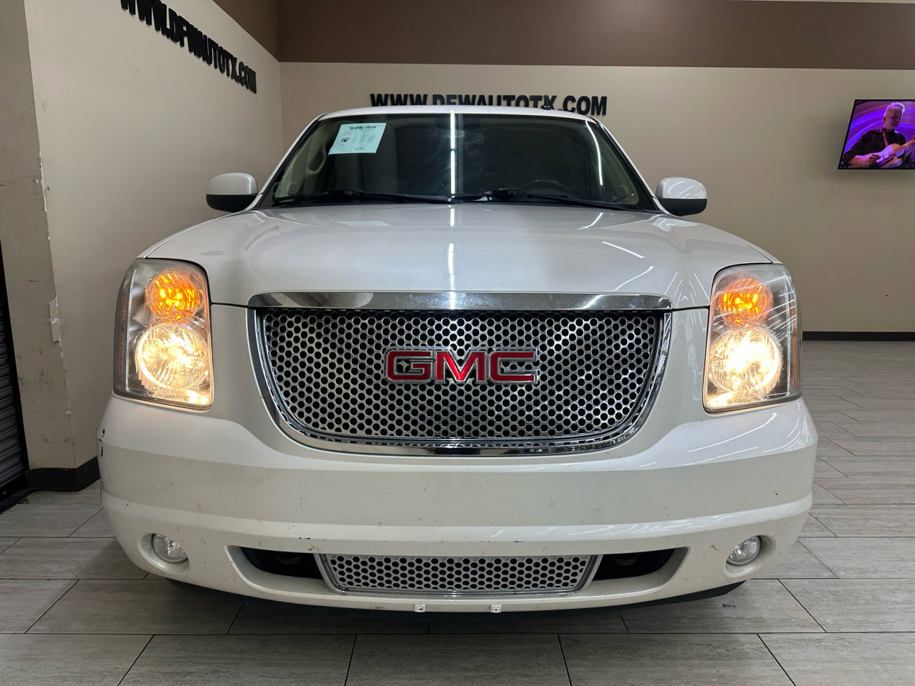Used 2012 GMC Yukon Denali image 3