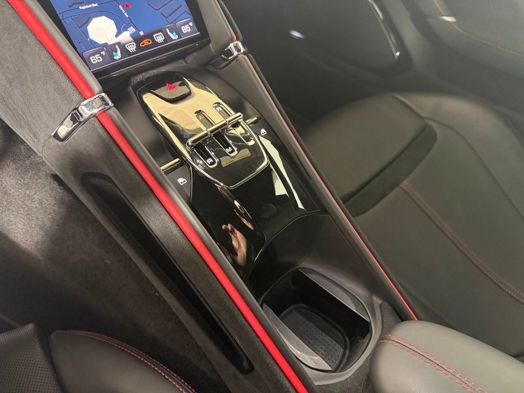 Used 2021 Ferrari Roma image 16