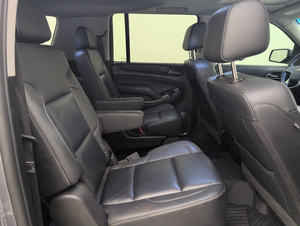 Used 2019 Chevrolet Suburban LT w/ LT Signature Package RWD image 17
