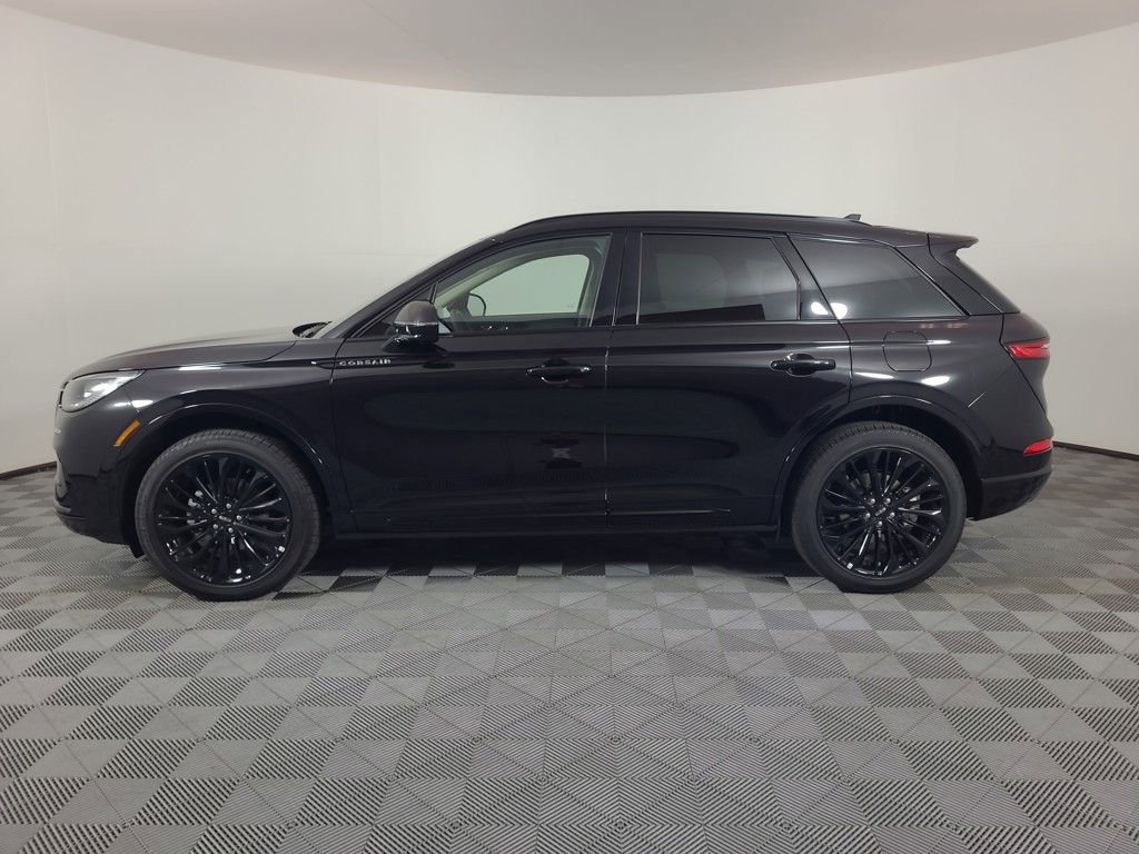 Used 2025 Lincoln Corsair AWD w/ Equipment Group 101A image 6