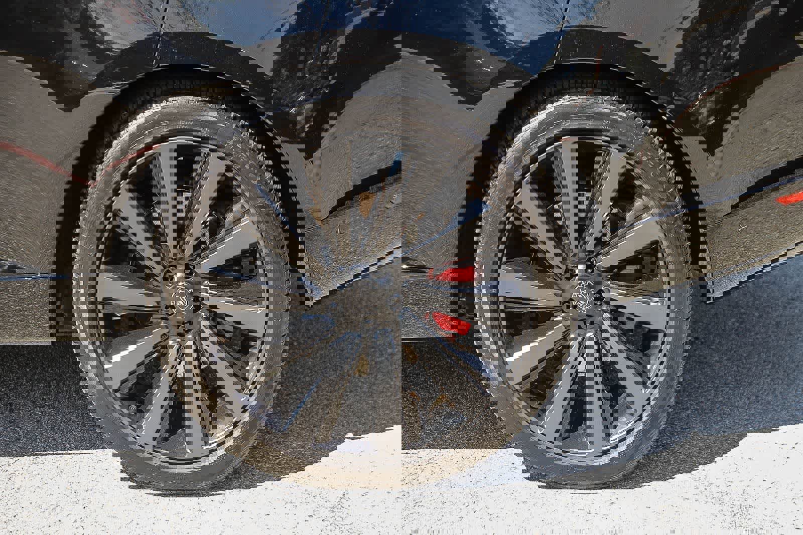 Used 2024 Land Rover Range Rover SV image 12