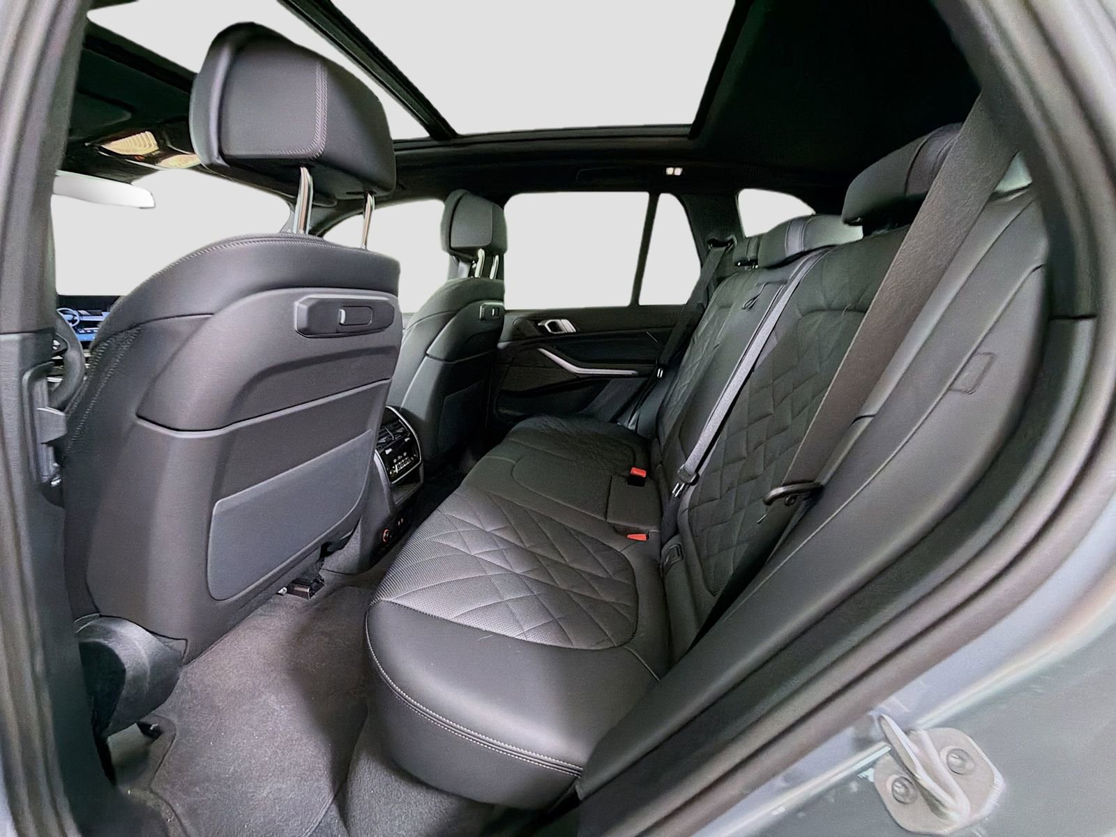 Certified 2025 BMW X5 xDrive40i w/ Climate Comfort Package AWD/4WD image 25