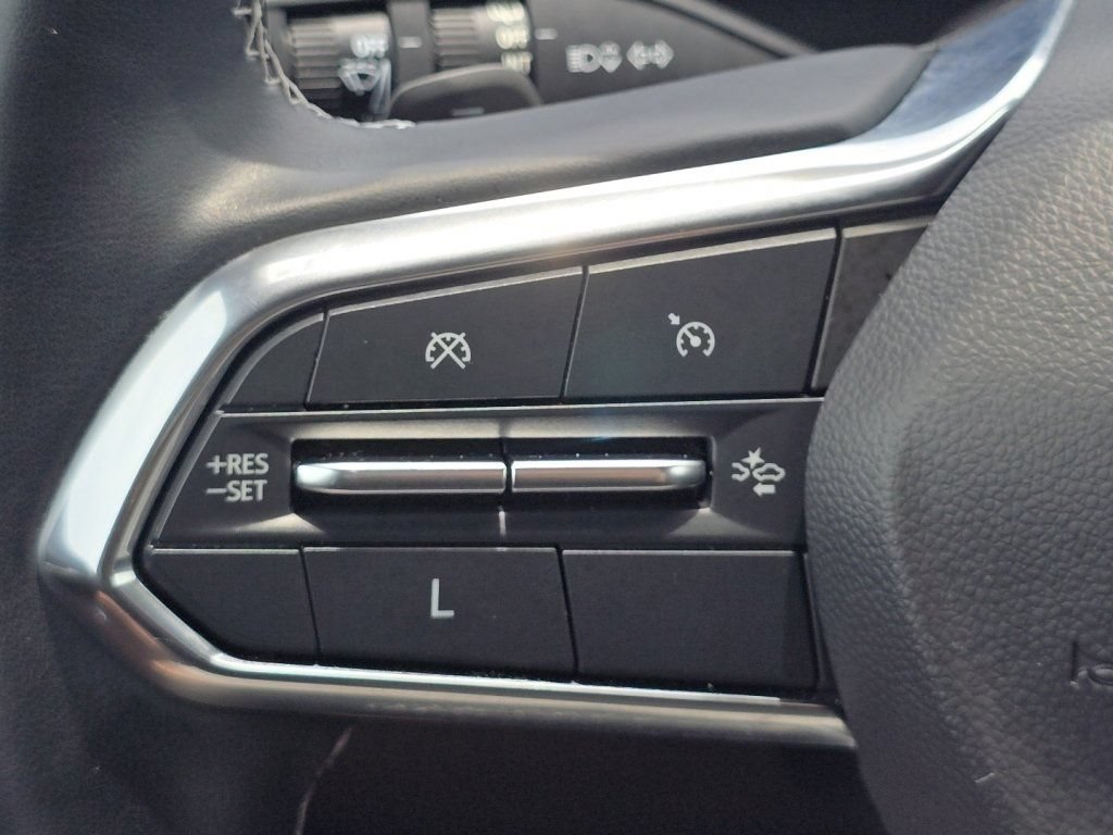 Used 2024 Chevrolet Traverse LT w/ LPO, Floor Liner Package AWD/4WD image 32