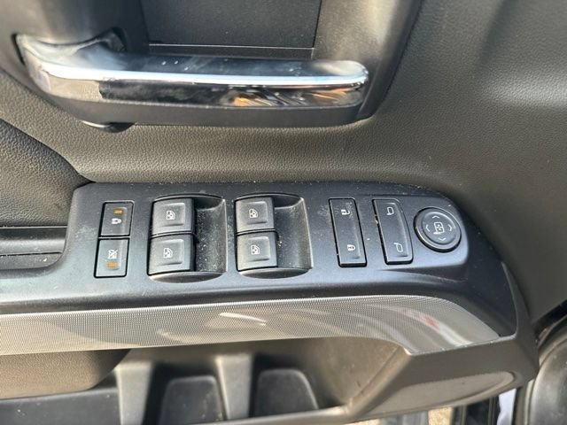 Used 2019 Chevrolet Silverado 1500 LT w/ All Star Edition AWD/4WD image 11