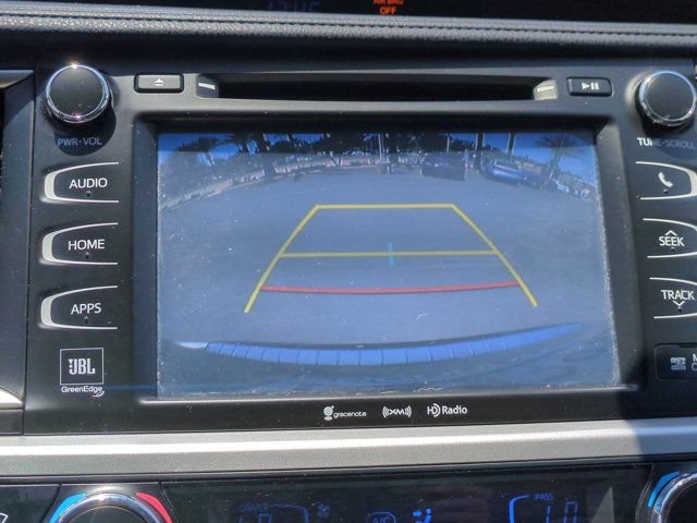 Used 2016 Toyota Highlander Limited Platinum FWD image 23