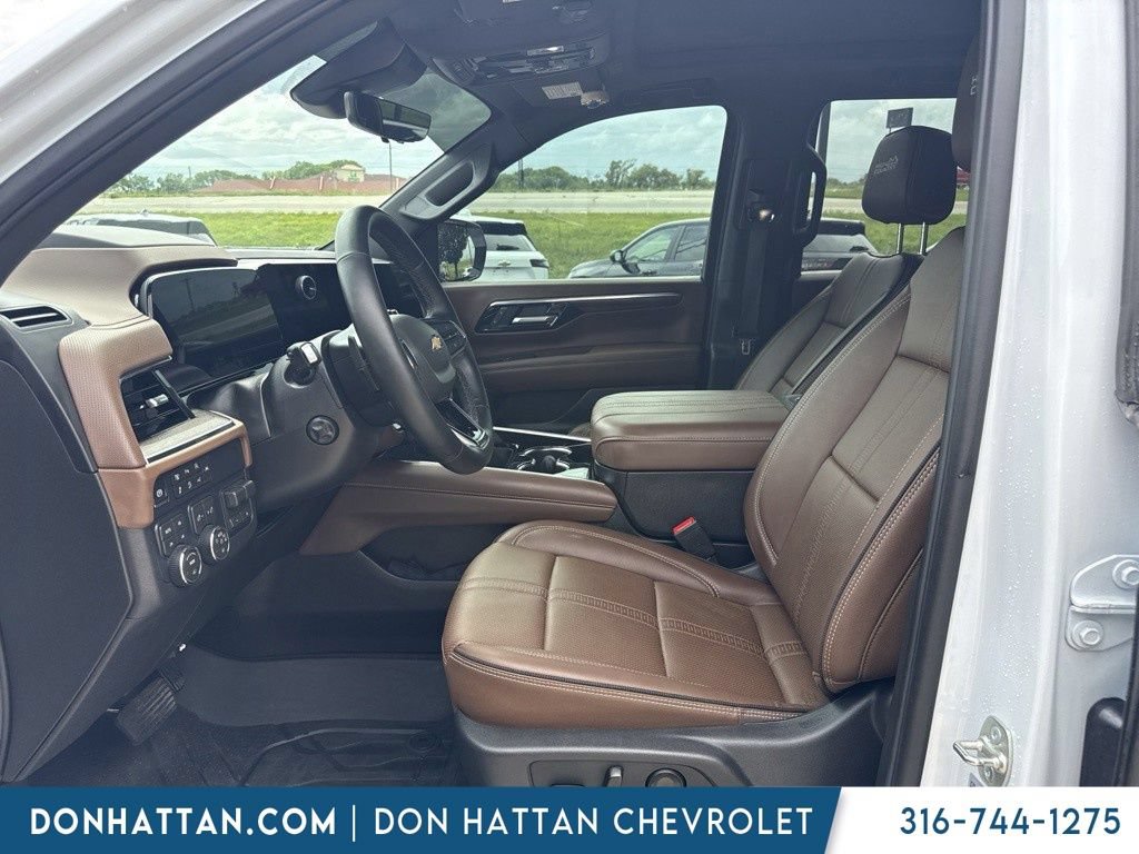 Used 2026 Chevrolet Tahoe High Country AWD/4WD image 8