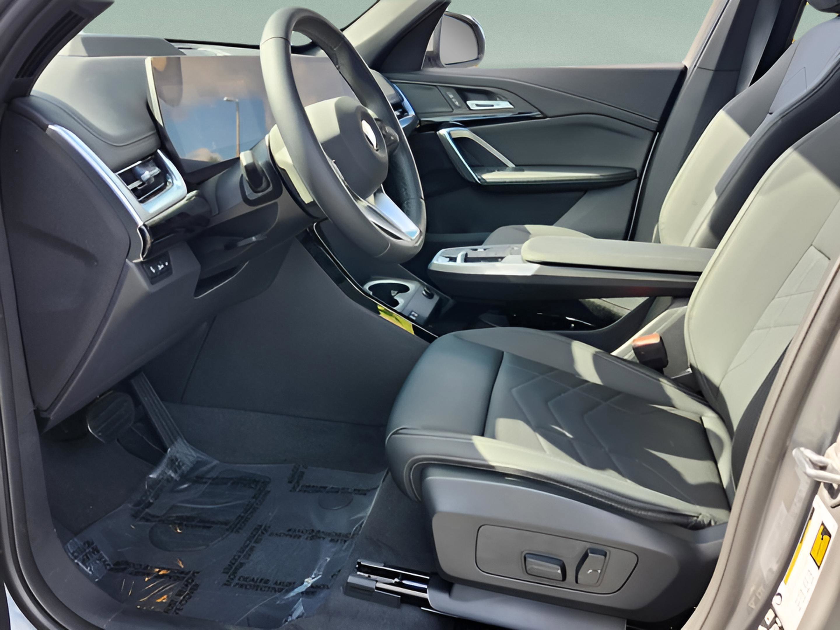 New 2026 BMW X1 xDrive28i w/ M Sport Package AWD/4WD image 29