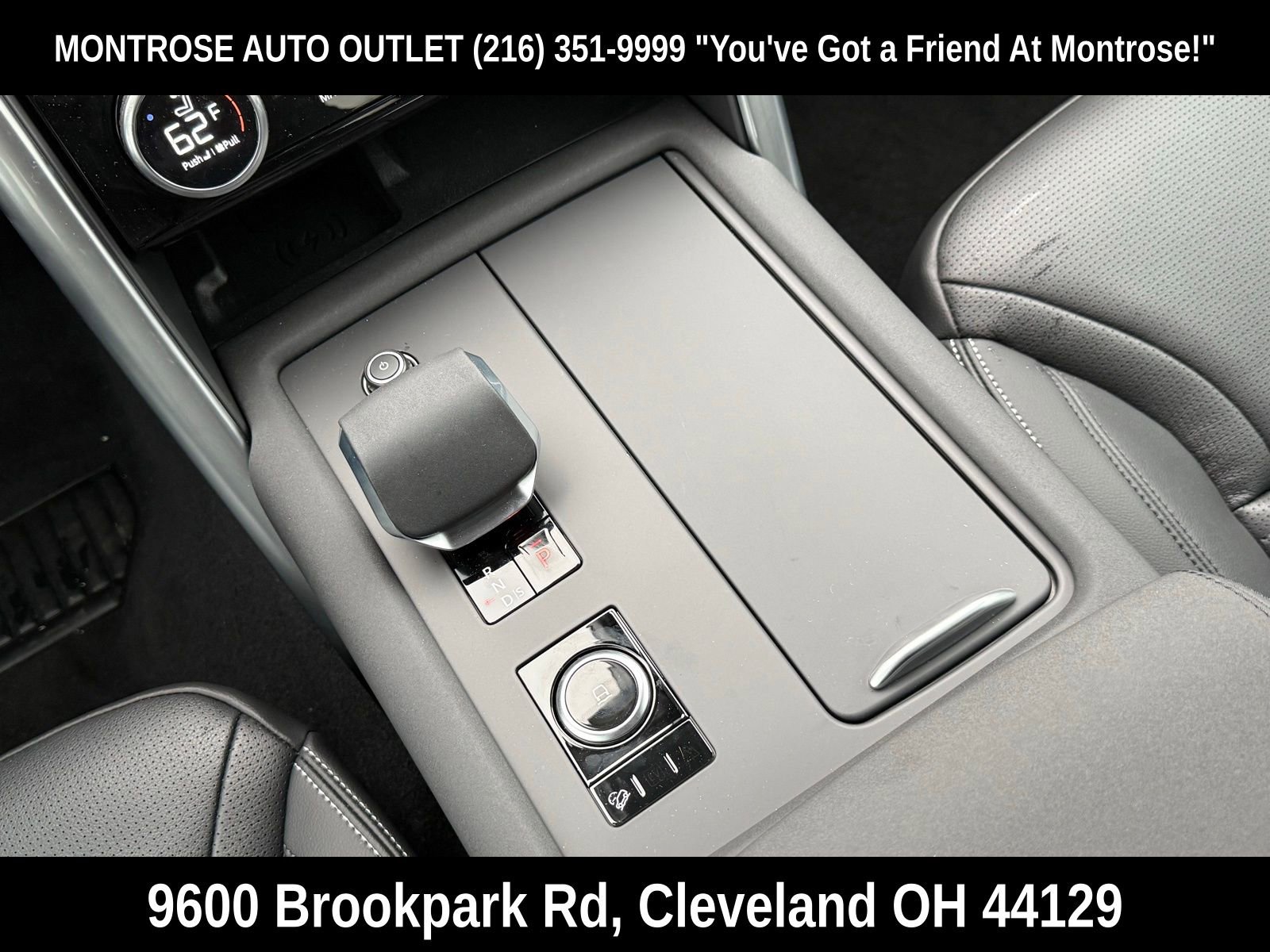 New 2026 Land Rover Discovery S AWD/4WD image 28