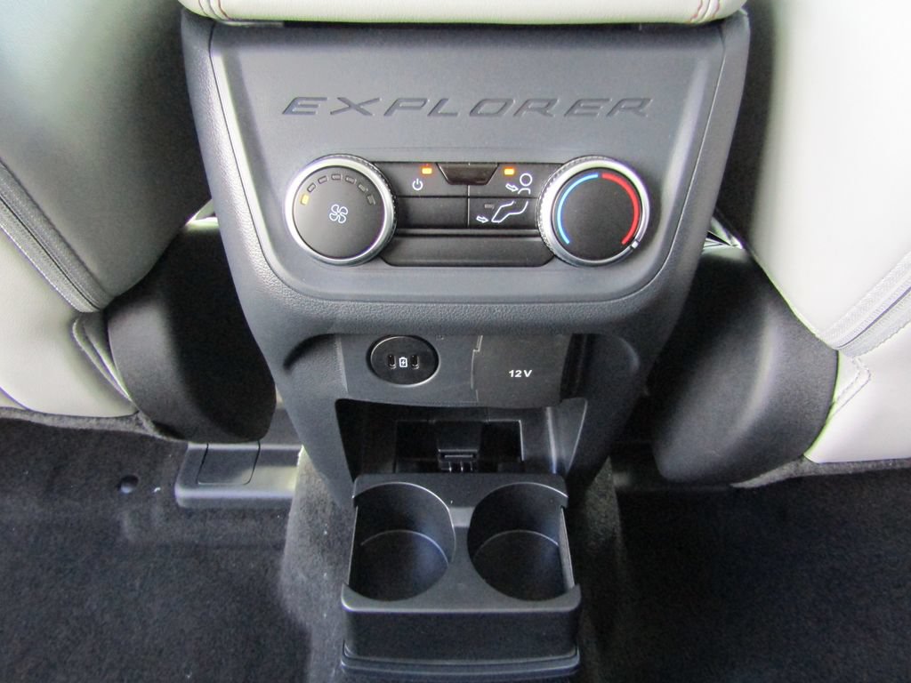 New 2026 Ford Explorer Active w/ Active Comfort Package AWD/4WD image 16