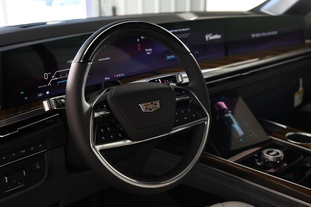 Used 2026 Cadillac Escalade ESV Platinum Sport w/ LPO, ONYX Package AWD/4WD image 22