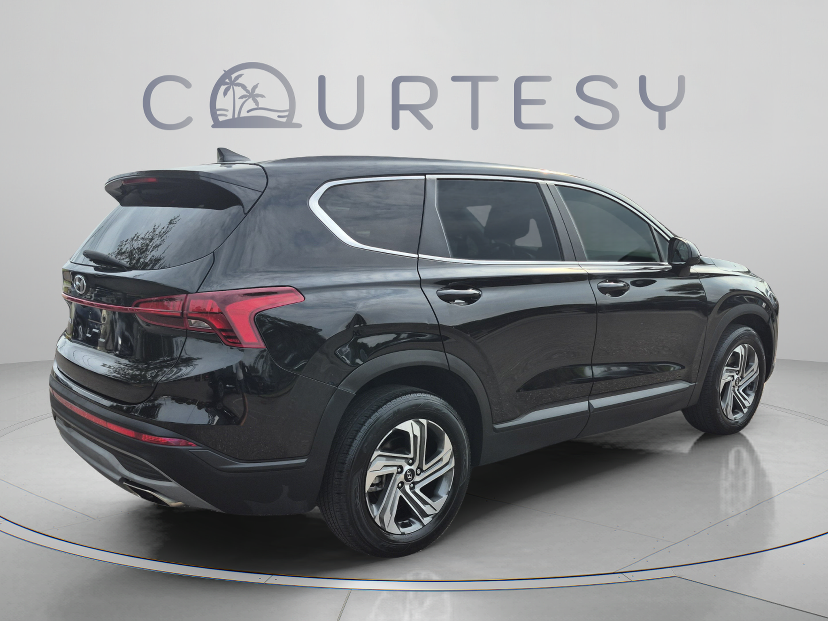 Certified 2023 Hyundai Santa Fe SE FWD image 5