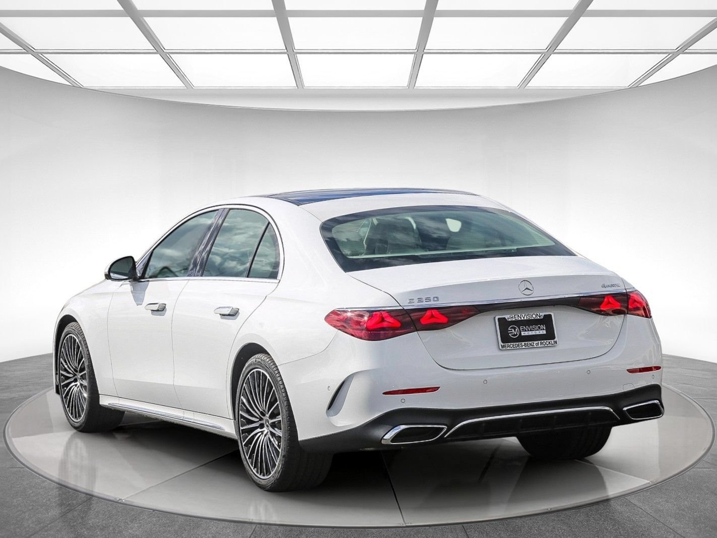 New 2024 Mercedes-Benz E 350 4MATIC Sedan image 5