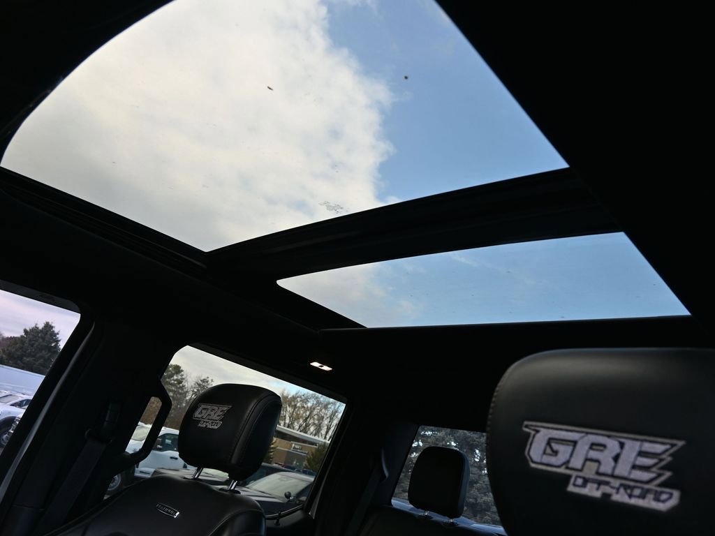 Used 2019 Ford F250 Platinum w/ Platinum Ultimate Package image 22