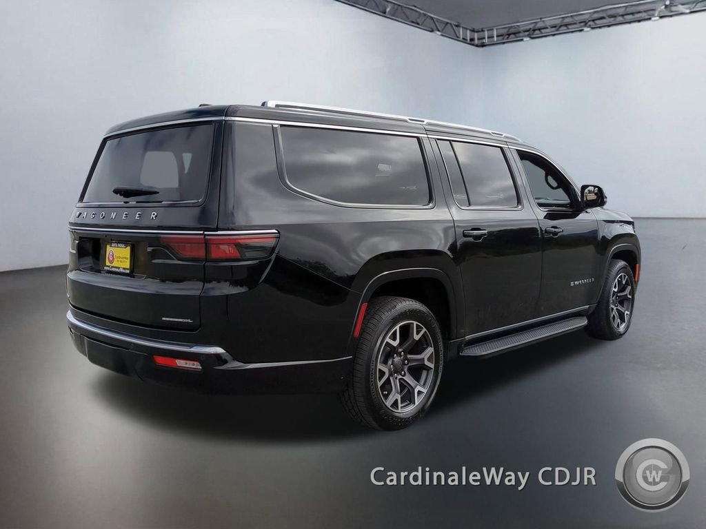 Used 2023 Jeep Wagoneer L Series III w/ Preferred Equipment Group image 22