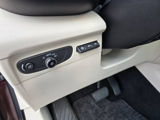 Used 2023 Buick Envision Avenir AWD/4WD image 16
