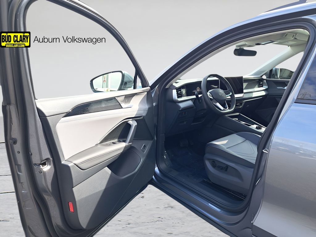 New 2026 Volkswagen Tiguan SE AWD/4WD image 11