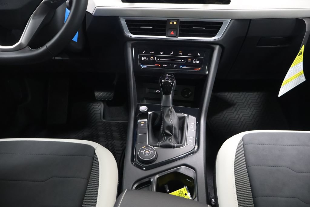 New 2026 Volkswagen Taos SE AWD/4WD image 20