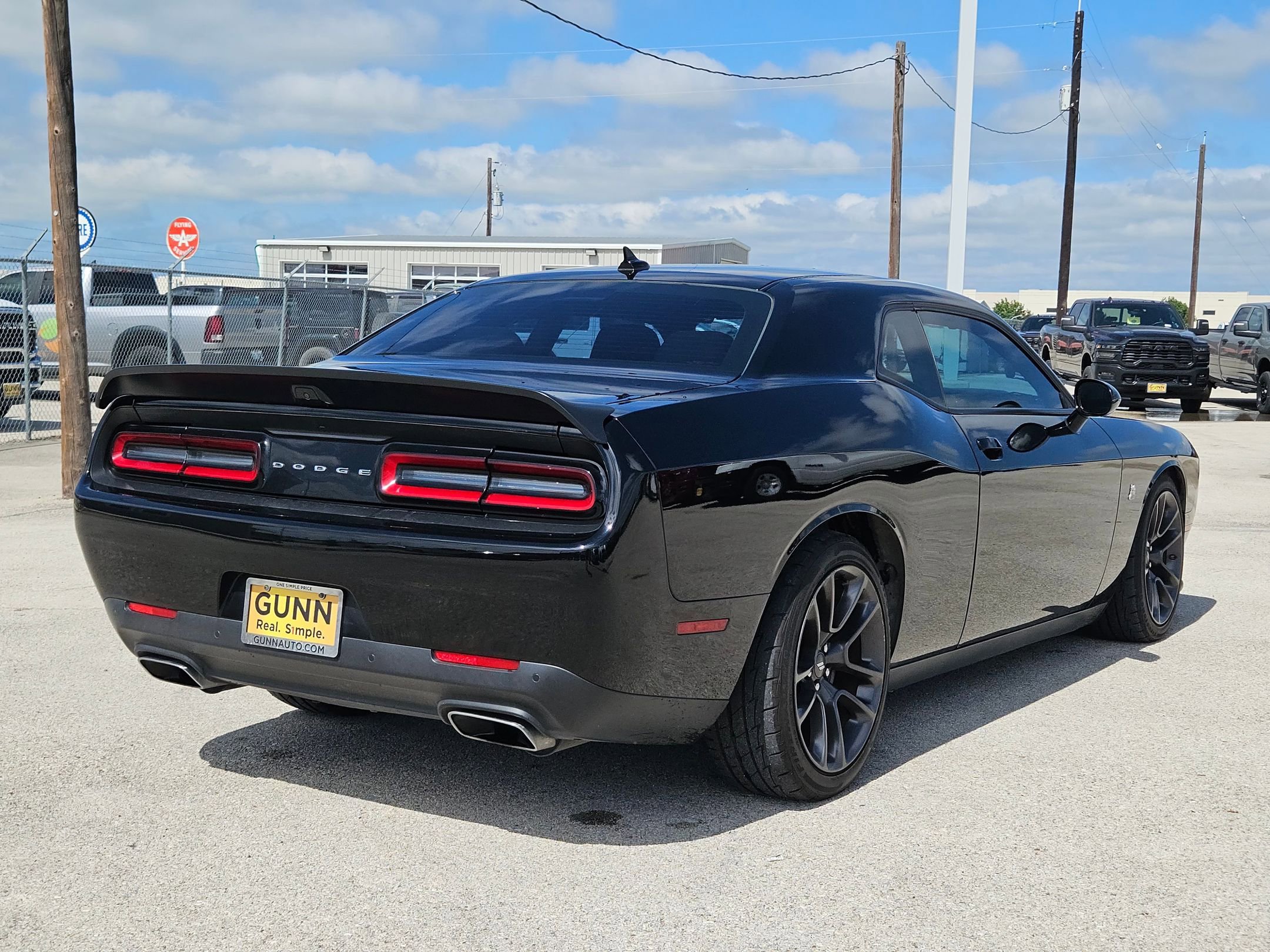Used 2021 Dodge Challenger R/T Scat Pack w/ Shaker Package RWD image 3
