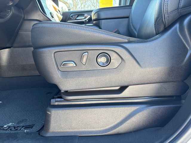 Used 2025 GMC Yukon Denali image 37