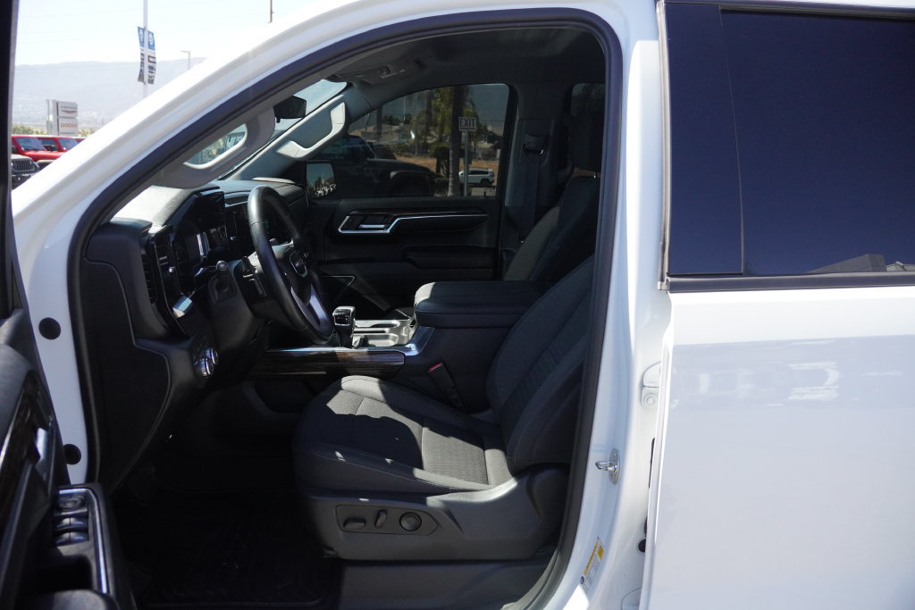 Used 2023 GMC Sierra 1500 Elevation w/ X31 Off-Road Package AWD/4WD image 32