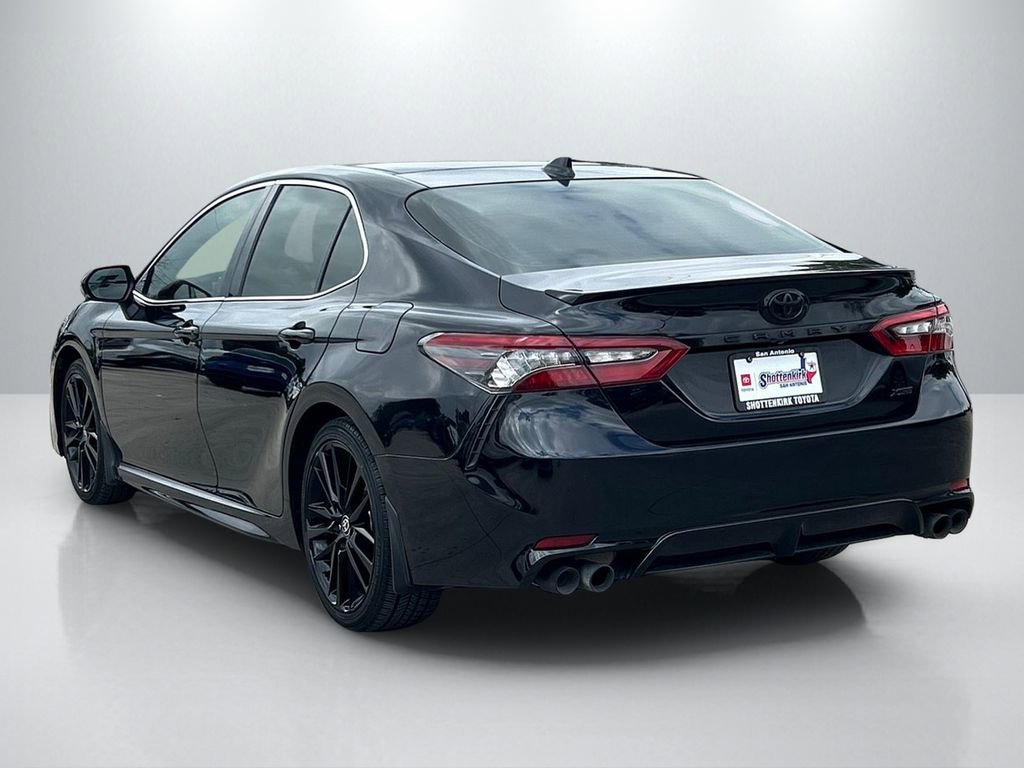 Used 2021 Toyota Camry XSE image 7