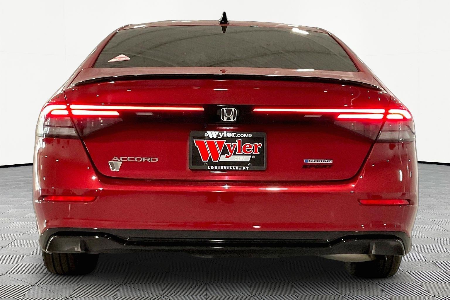 Used 2025 Honda Accord Sport image 5