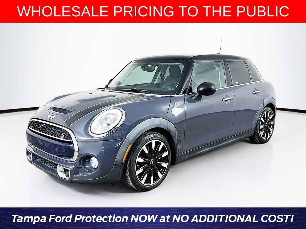 Used 2016 MINI Cooper S image 1