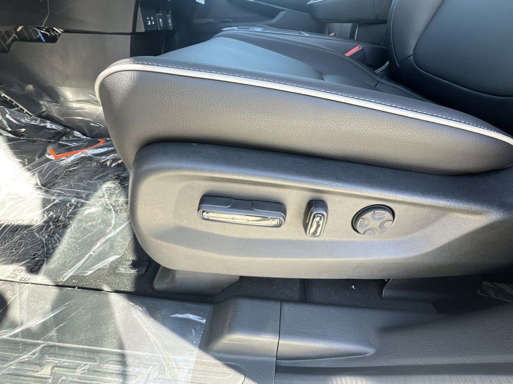 New 2026 Honda Odyssey Touring image 14