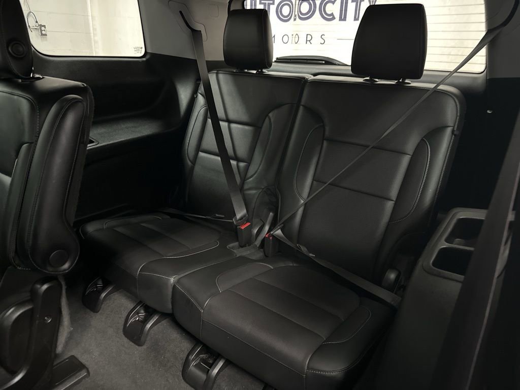 Used 2019 GMC Acadia SLT w/ Black Edition image 24