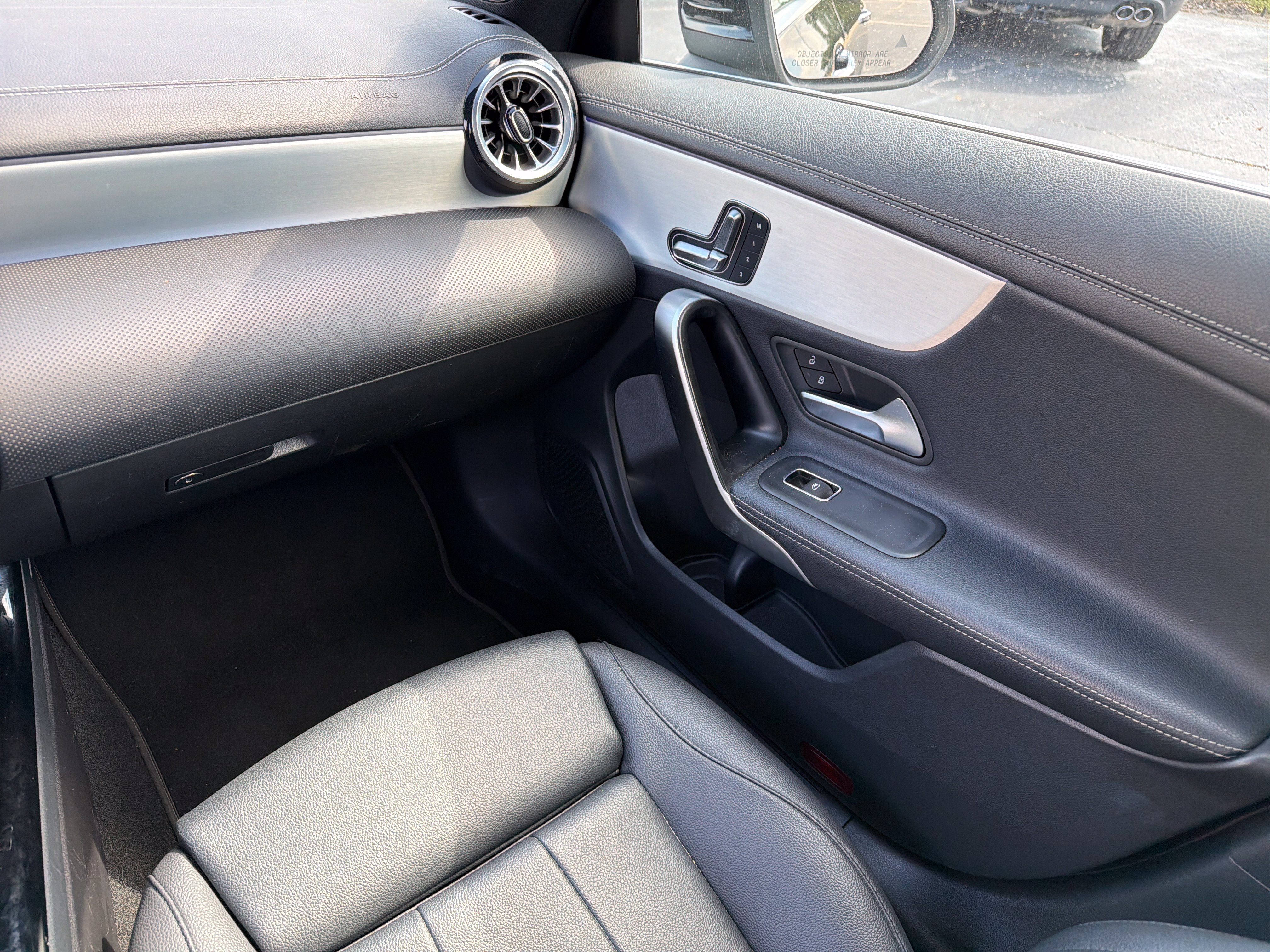 Used 2025 Mercedes-Benz CLA 250 image 18