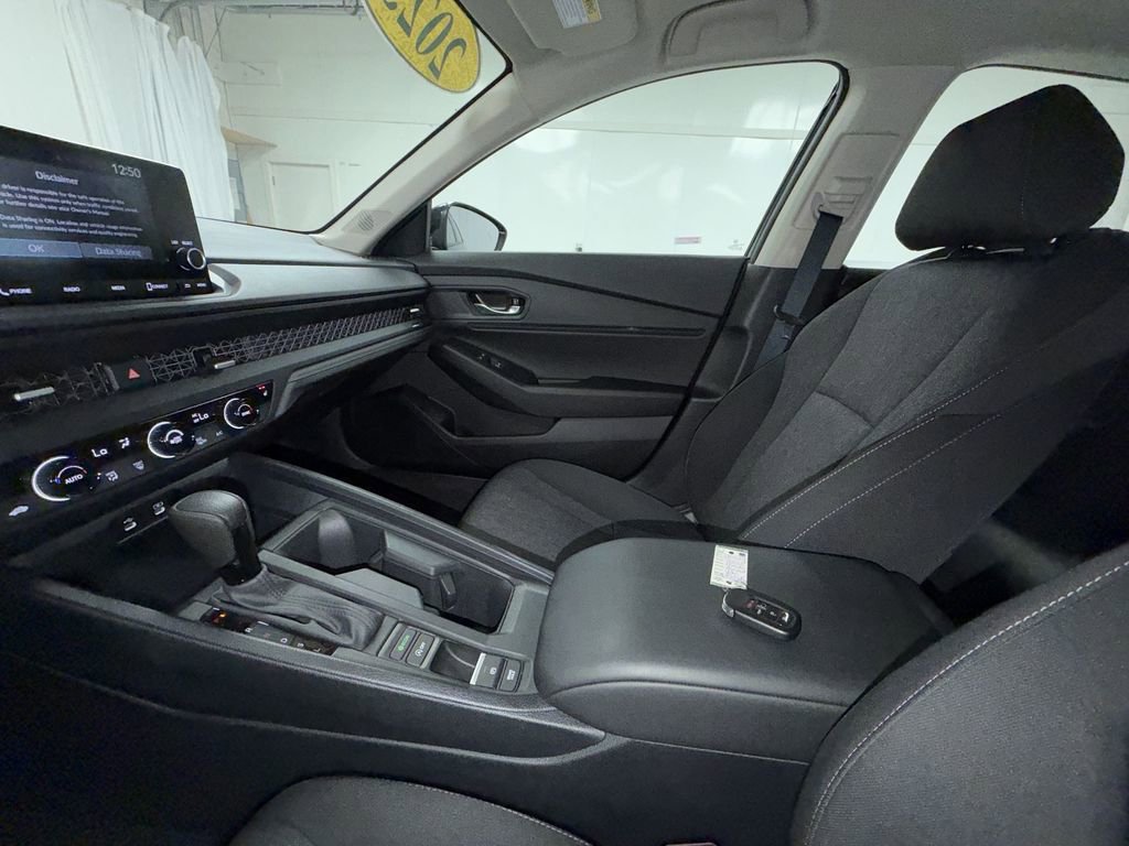 Used 2025 Honda Accord SE image 21