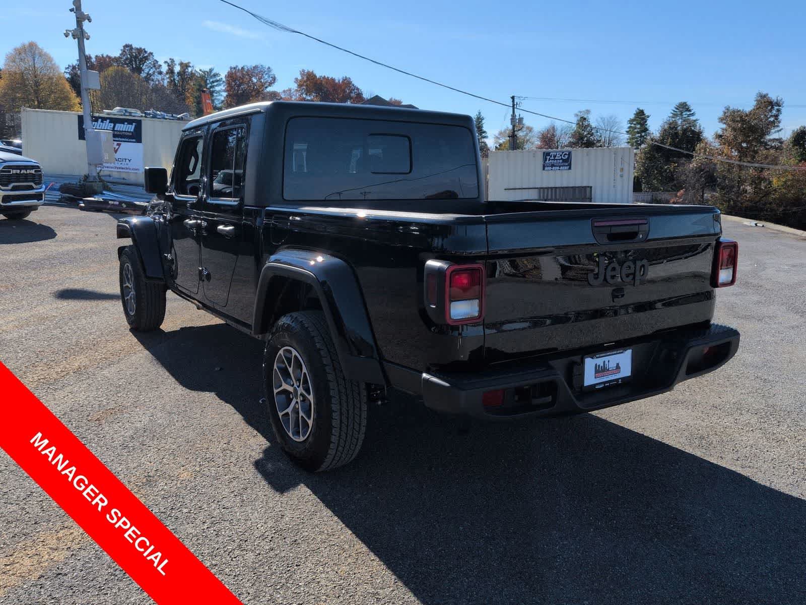 New 2026 Jeep Gladiator Sport AWD/4WD image 6