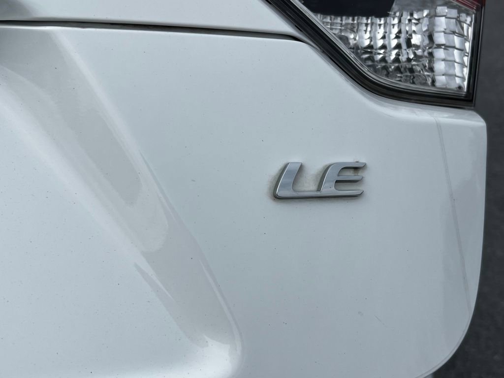 Used 2022 Toyota Corolla LE image 10