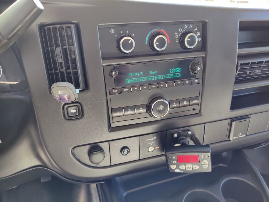 Used 2016 GMC Savana 2500 image 29