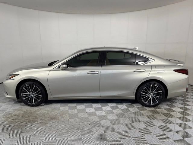 New 2025 Lexus ES 300h w/ Premium Package image 3