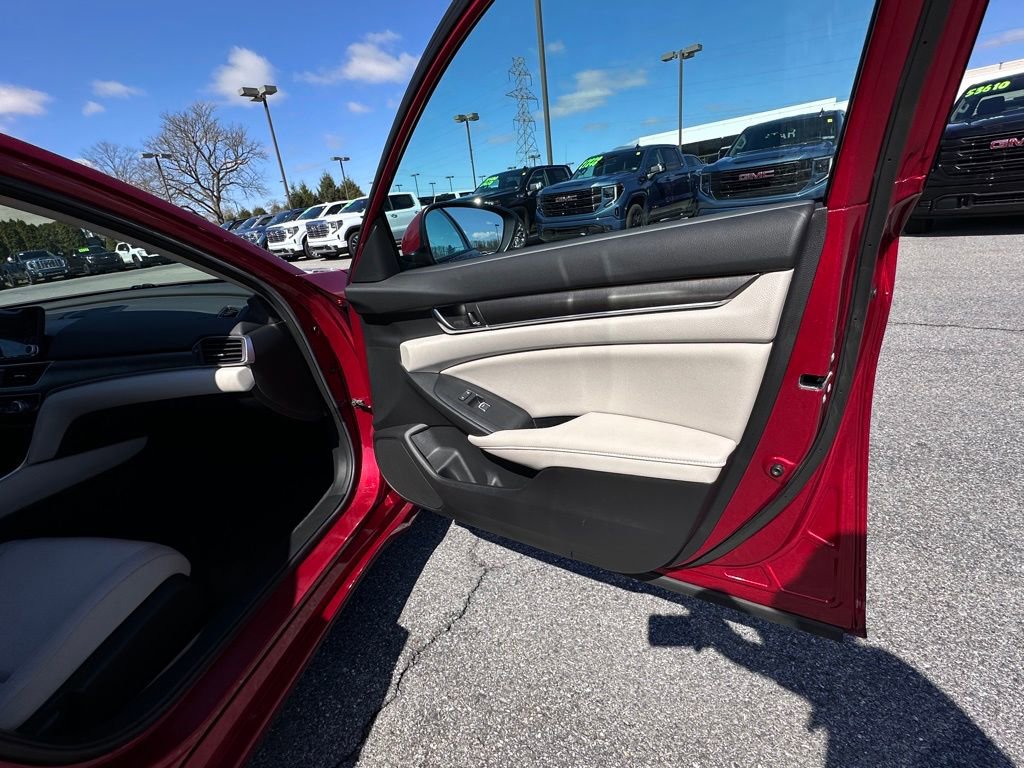 Used 2020 Honda Accord LX image 13