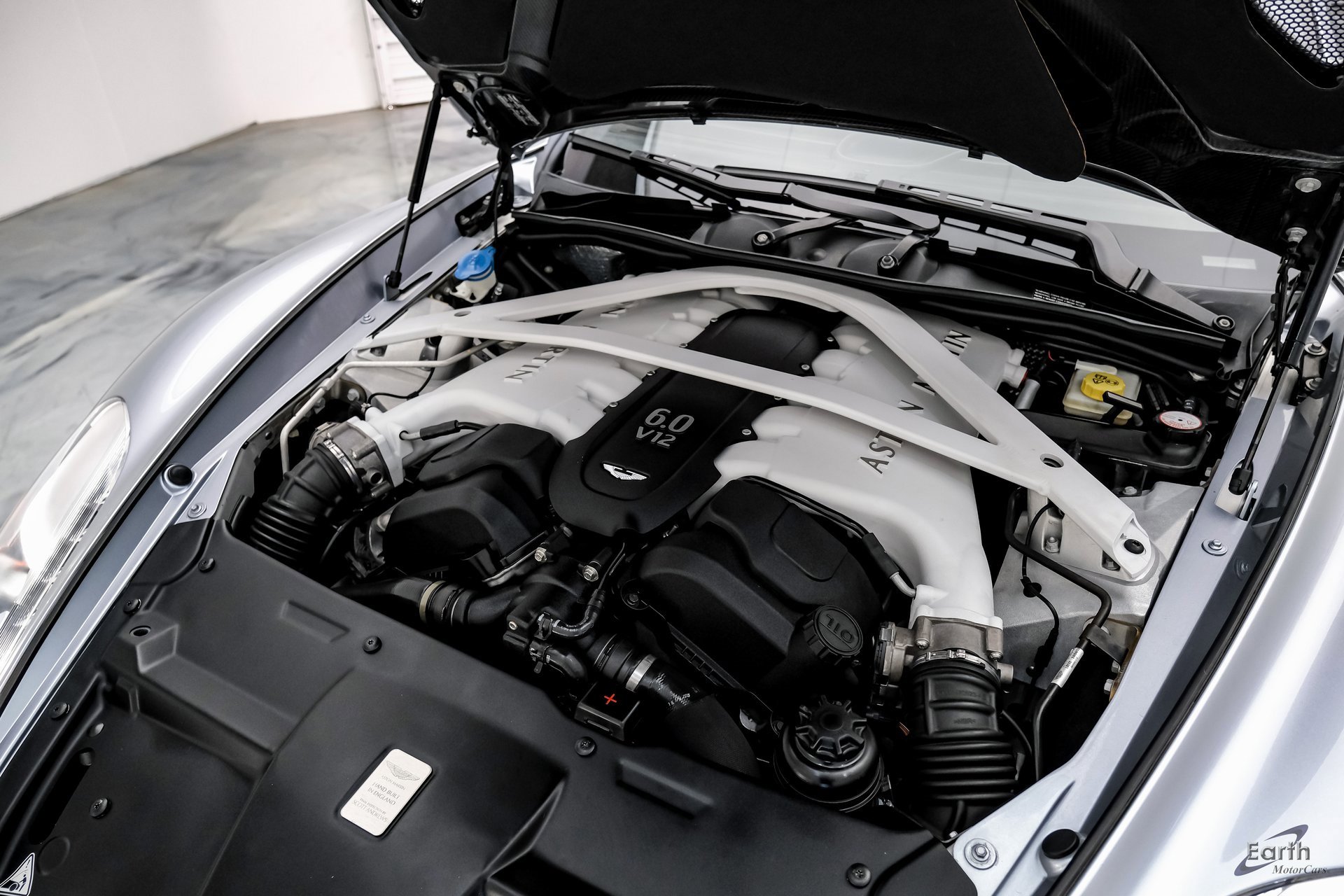 Used 2014 Aston Martin Vanquish Coupe image 57