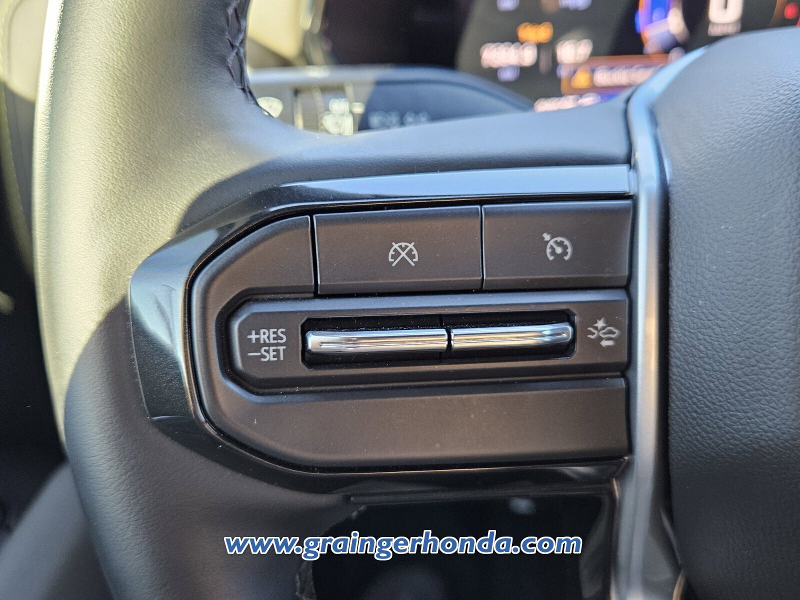 Used 2025 Chevrolet Colorado ZR2 w/ Technology Package image 19