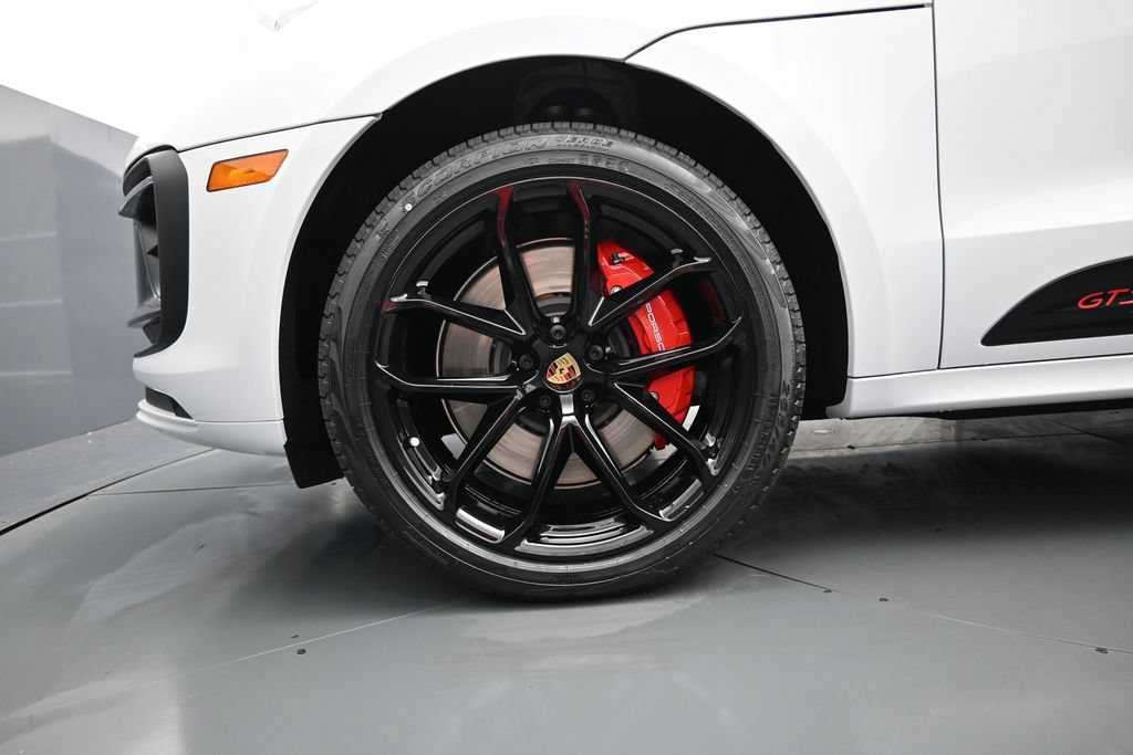 New 2026 Porsche Macan GTS AWD/4WD image 8