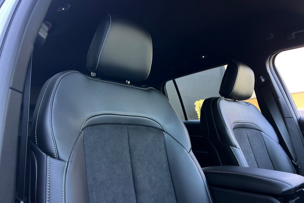 New 2026 Jeep Grand Cherokee L 4WD image 18